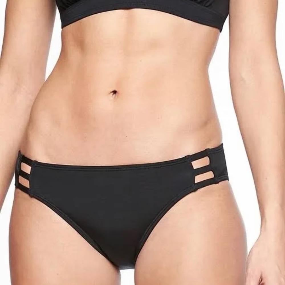Athleta AQUALUXE LADDER
MEDIUM TIDE BOTTOM